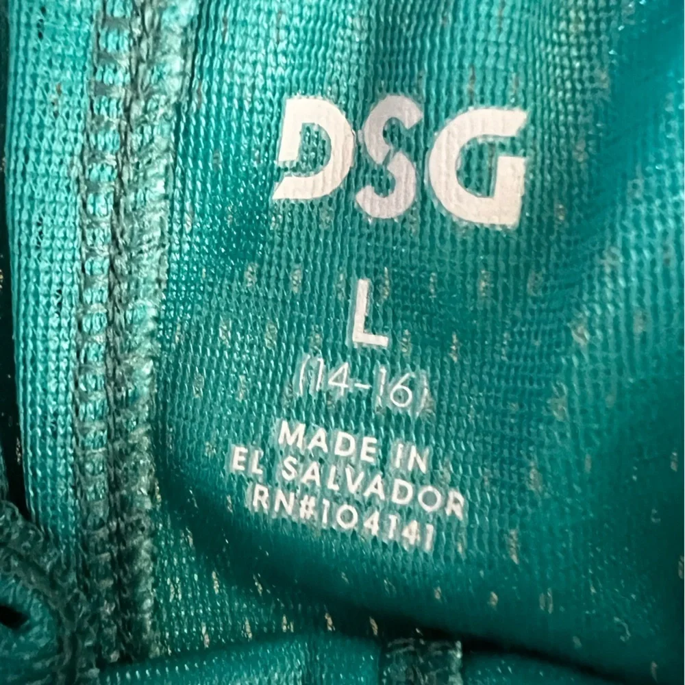 DSG BASKETBALL SHORT BOYS LARGE TEAL SURF TIE DYE W/SOLID TEAL INSET ON SIDES